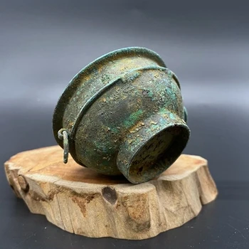 Izuzetna retro-ukras (okrugli brončani pehar)