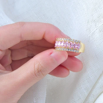 Luksuzni Ženski Ružičasti Kristal Kamen Prsten Šarm Velika Zlatna Boja Vjenčano Prstenje Za Žene Modni Geometrijski Cirkon Zaručnički Prsten